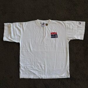 90s Team USA Basketball T-Shirt (large)